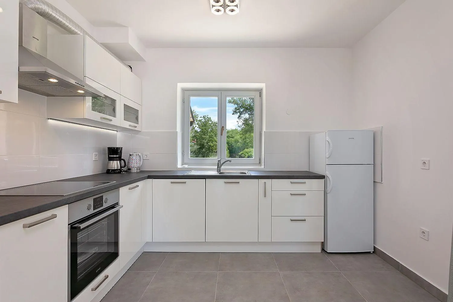 Holiday home Strandnahe Steinvilla Nur 800 Meter Zum Strand Mit Privatpool, Bbq, Waschmaschine Funtana
